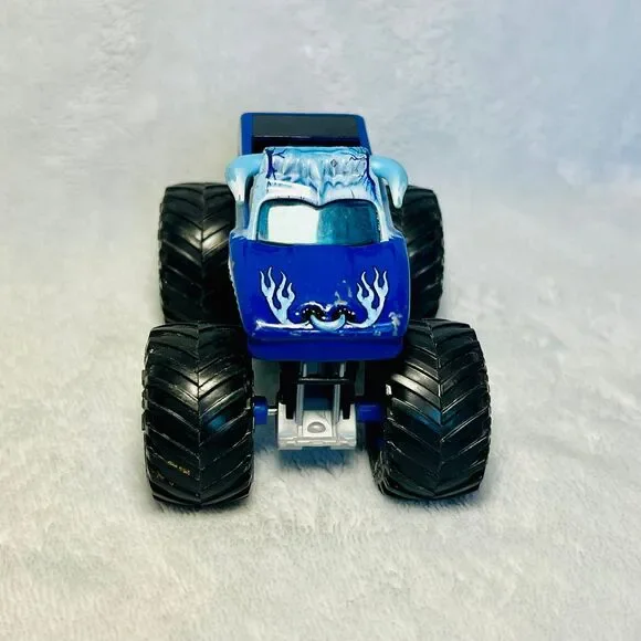 Monster Jam Hot Wheels Truck Diecast El Toro Loco Fire and Ice 1:64 Rare… - Picture 3 of 4